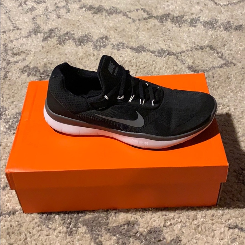 NIKE shoe